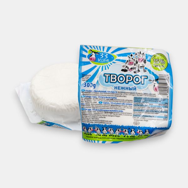 Творог Нежный 33 Koрoвы 15% 300 г в упаковке, épicerie slave à Paris