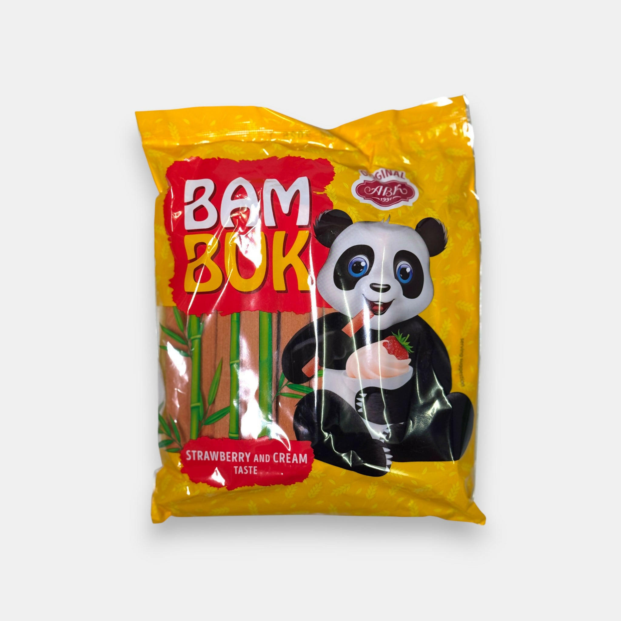 Biscuits « Bam Buk » goût fraise-crème d’AVK, 200 g — biscuits sucrés à la fraise et crème avec panda emblématique, spécialité slave disponible chez Pomo.bio, magasin slave à Paris.
