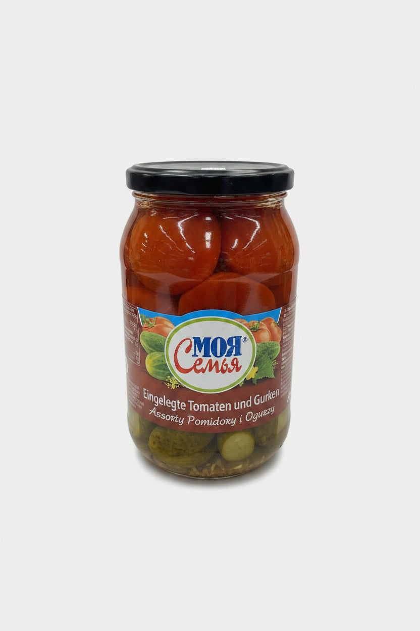 Bocal de tomates et cornichons marinés «Moya Semia» 860 g, produits d'Europe de l'Est
