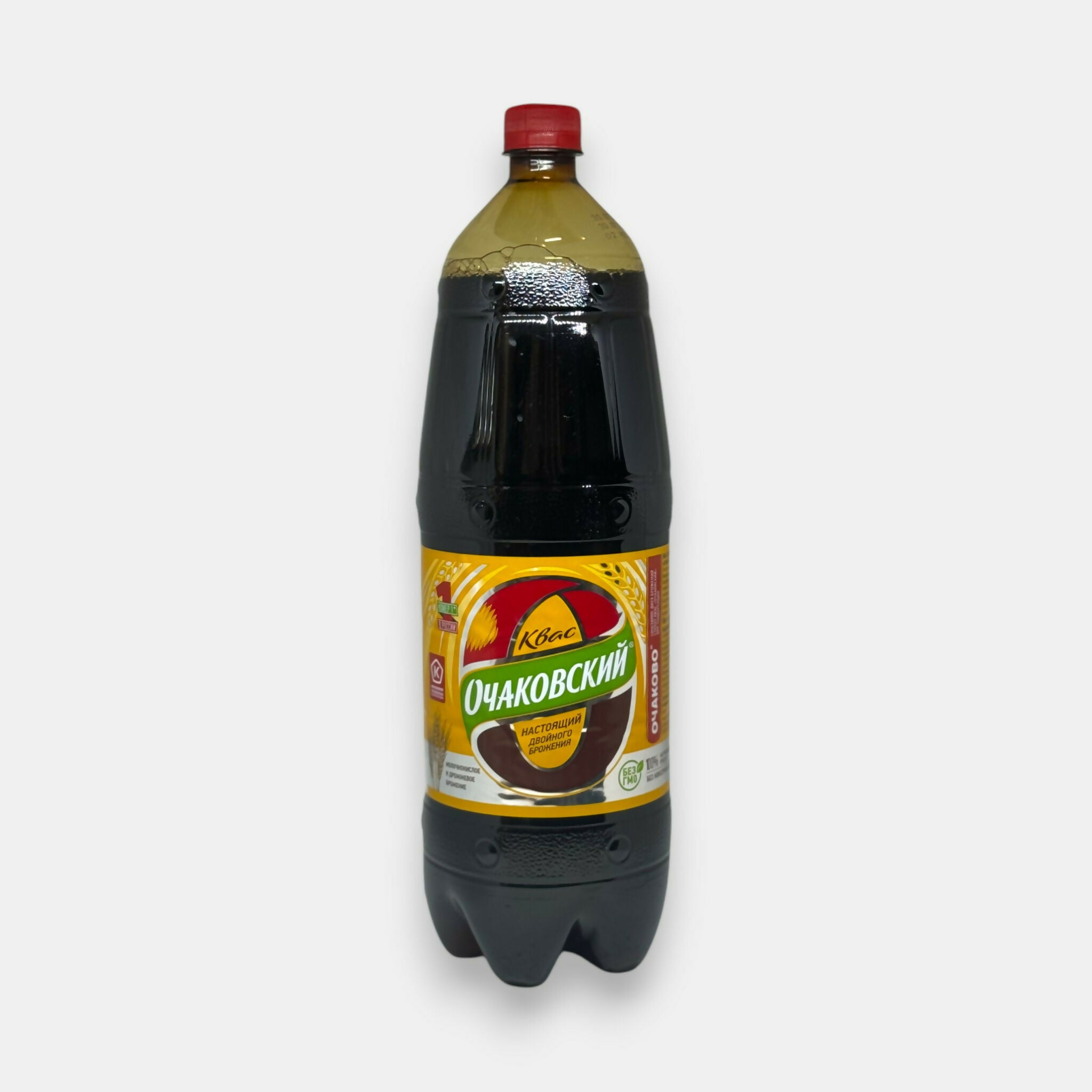 Bouteille de kvas Ochakovskiy 2 l, boisson fermentée russe au pain de seigle, vue de face